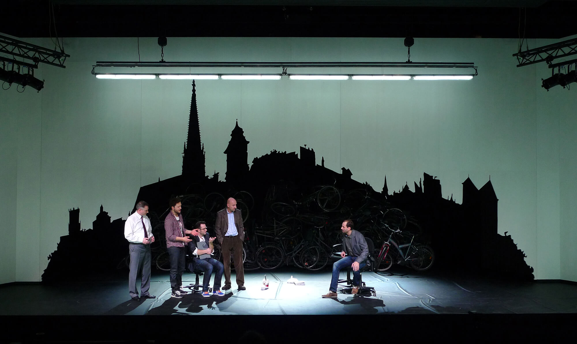 Ein Volksfeind: Frank Behnke, David Hohmann, Kristopher Kempf